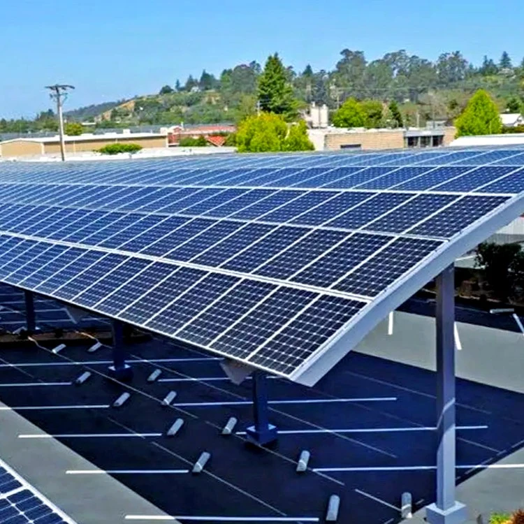 Posto auto coperto fotovoltaico con tetto curvo